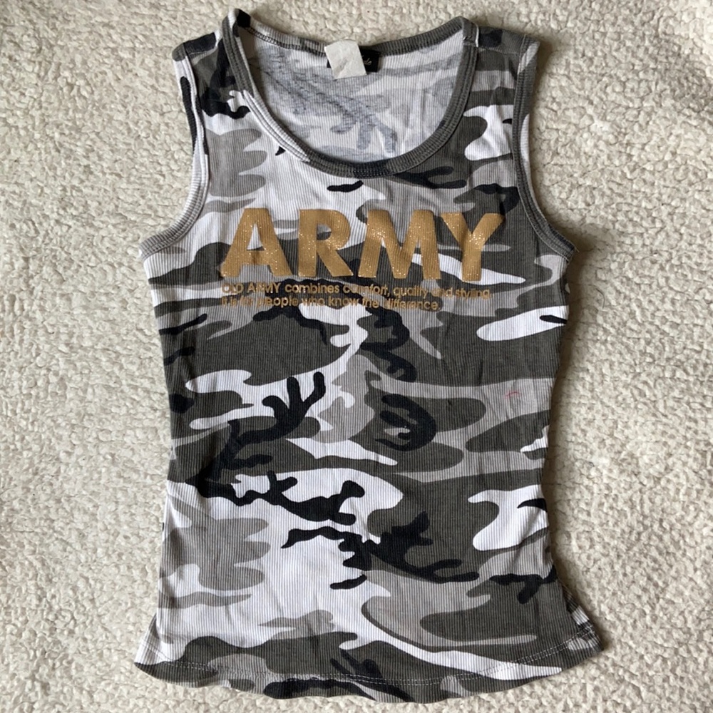 Thrifted 2000s-Inspired Army Tank-Top 😎
